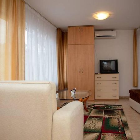 Convenient 1-Bedroom Flat Next To Harmanite Beach Sozopol Exterior foto