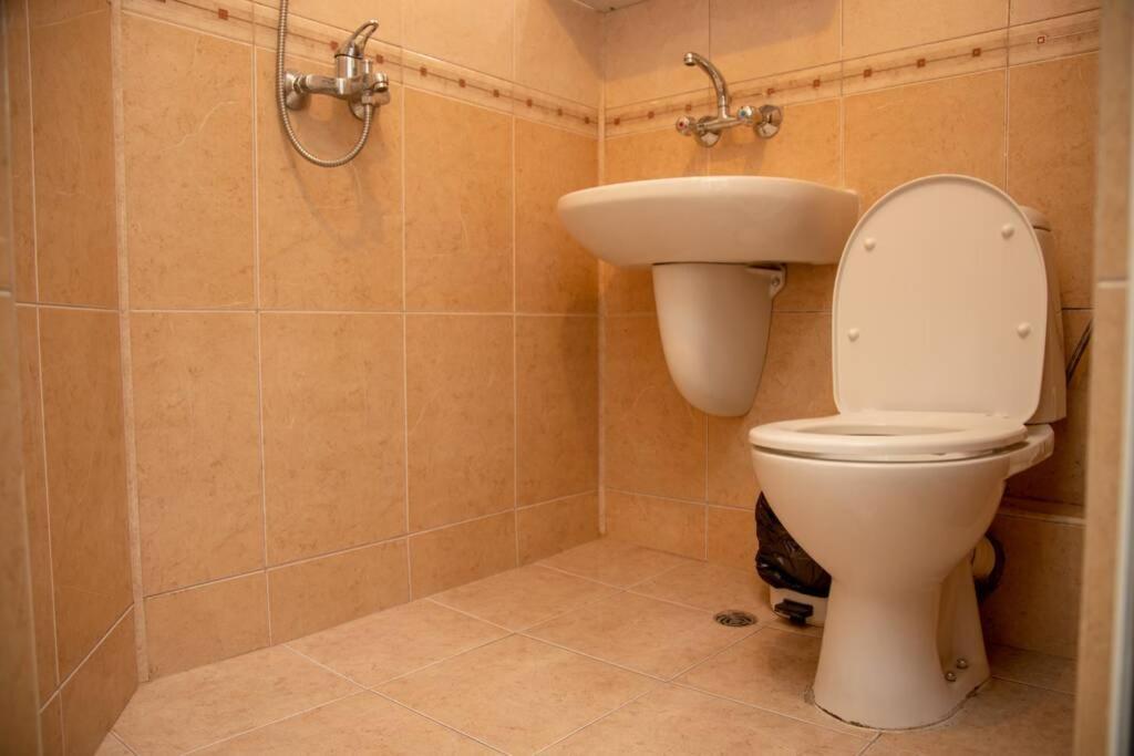 Convenient 1-Bedroom Flat Next To Harmanite Beach Sozopol Exterior foto