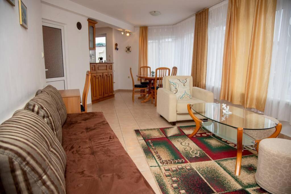 Convenient 1-Bedroom Flat Next To Harmanite Beach Sozopol Exterior foto