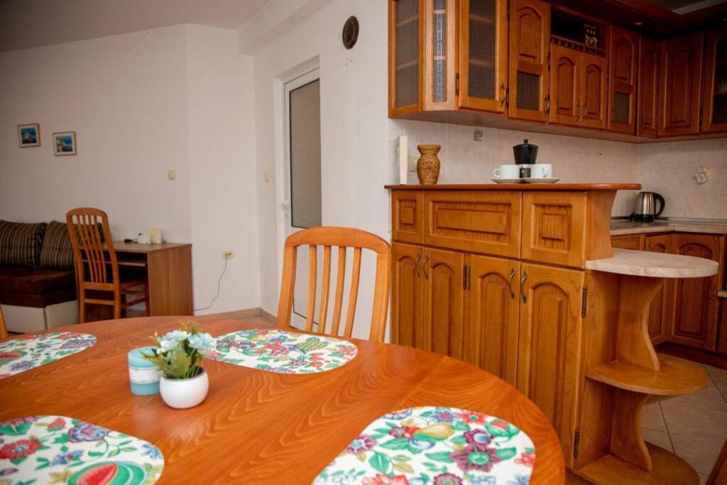 Convenient 1-Bedroom Flat Next To Harmanite Beach Sozopol Exterior foto