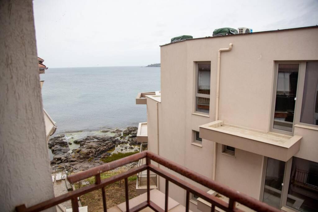 Convenient 1-Bedroom Flat Next To Harmanite Beach Sozopol Exterior foto