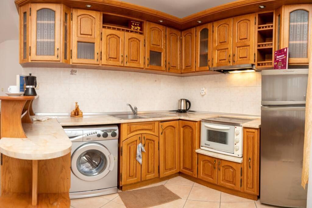 Convenient 1-Bedroom Flat Next To Harmanite Beach Sozopol Exterior foto